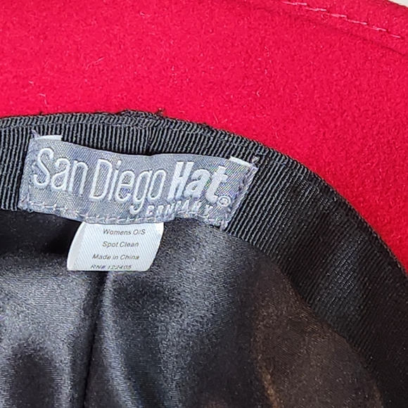 San Diego Hat Company Women's Wool Felt Cloche Hat with Sequin Lace Aplique Trim - Picture 6 of 8